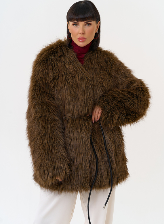 Женская шуба из эко меха с декоративным поясом