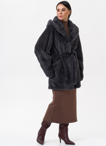 Короткая норковая шуба с капюшоном