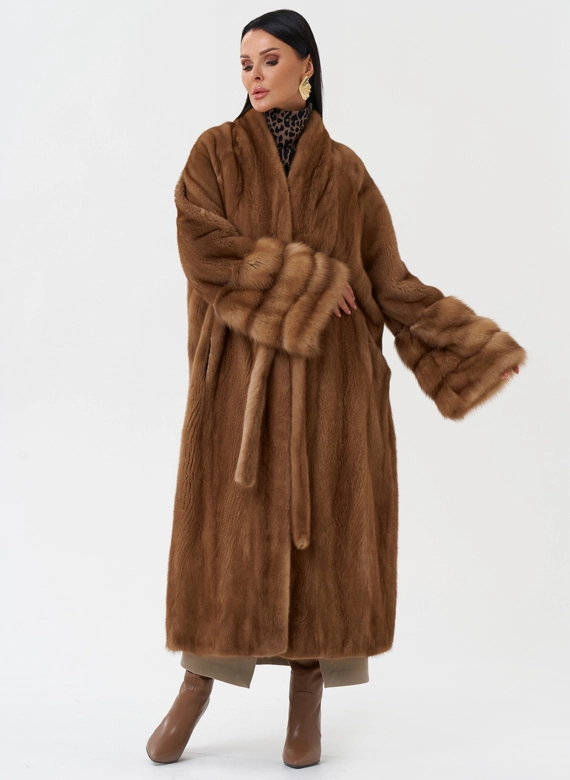 Женская шуба из скандинавской норки фото