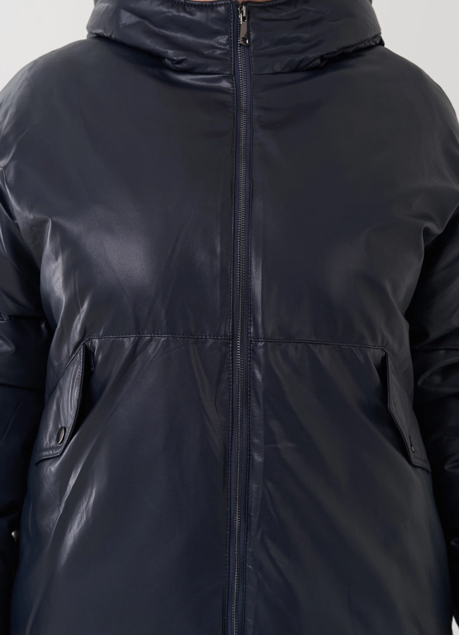 Женский пуховик синего цвета из эко кожи модель № 25332 универмаг малина