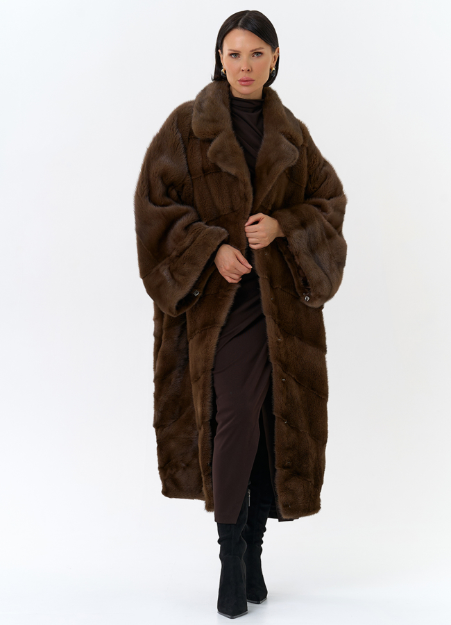 Шуба оверсайз с английским воротником модель № 26021 меха малина