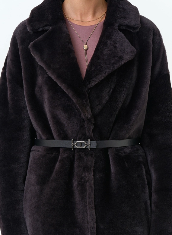 Женская дубленка с английским воротником фото