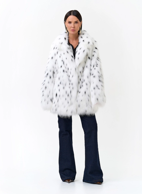 Шуба из меха лисы с инкрустацией под рысь