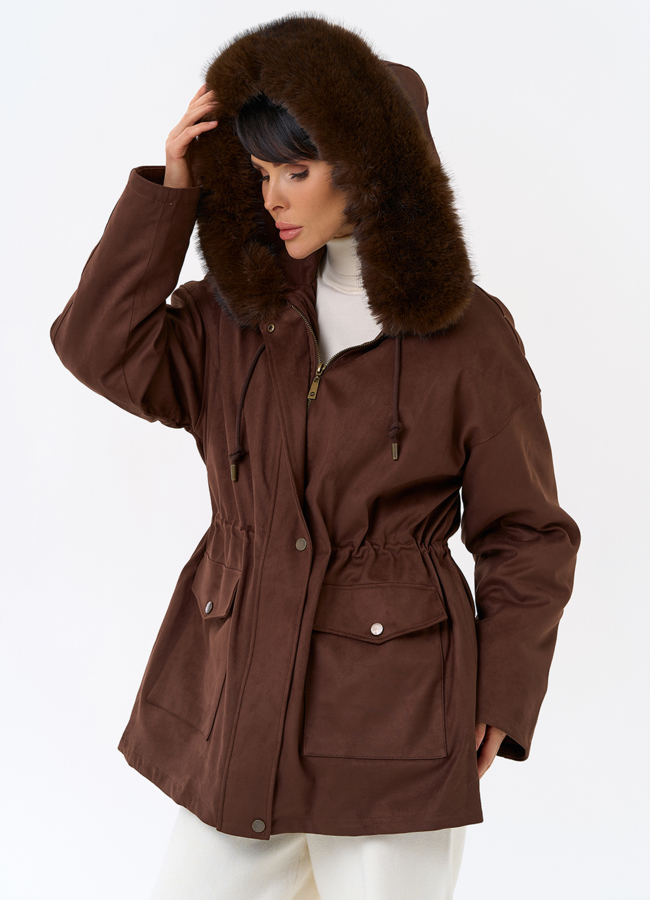 Женская парка из эко замши с капюшоном из эко меха модель № 31947 в рассрочку