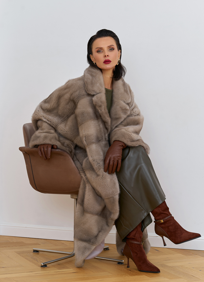 Норковая шуба оверсайз с английским воротником модель № 27665 универмаг малина