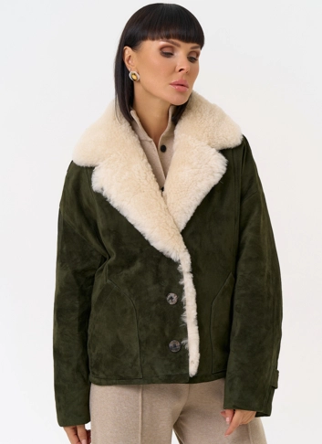 Пуховик из натуральной замши с английским воротником