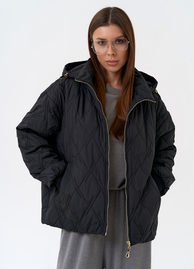 Женская куртка с капюшоном в черном цвете модель № 31390 универмаг малина